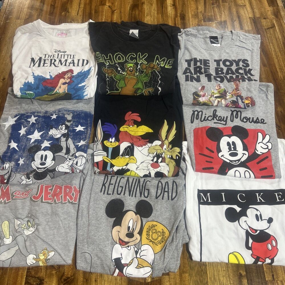 Disney T-Shirt Lot Of 9 Size Lg Toy Story Mickey Mouse Tom & Jerry Scooby Doo